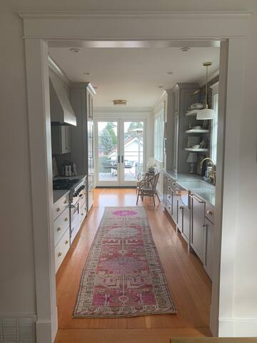 Remodeled Family Craftsman | Upper Queen Anne gallery image 2