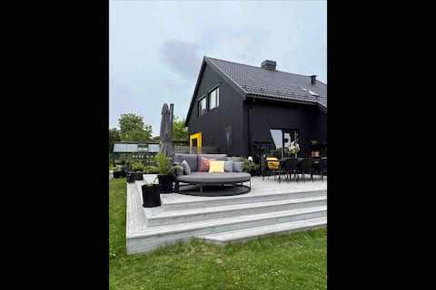 Modern child-friendly house centrally located in Tønsberg.