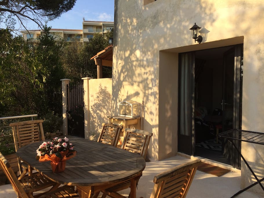 Terrasse très agréable la journée et en soirée