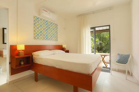 SeaFever Bed & Breakfast - The Marthe Room