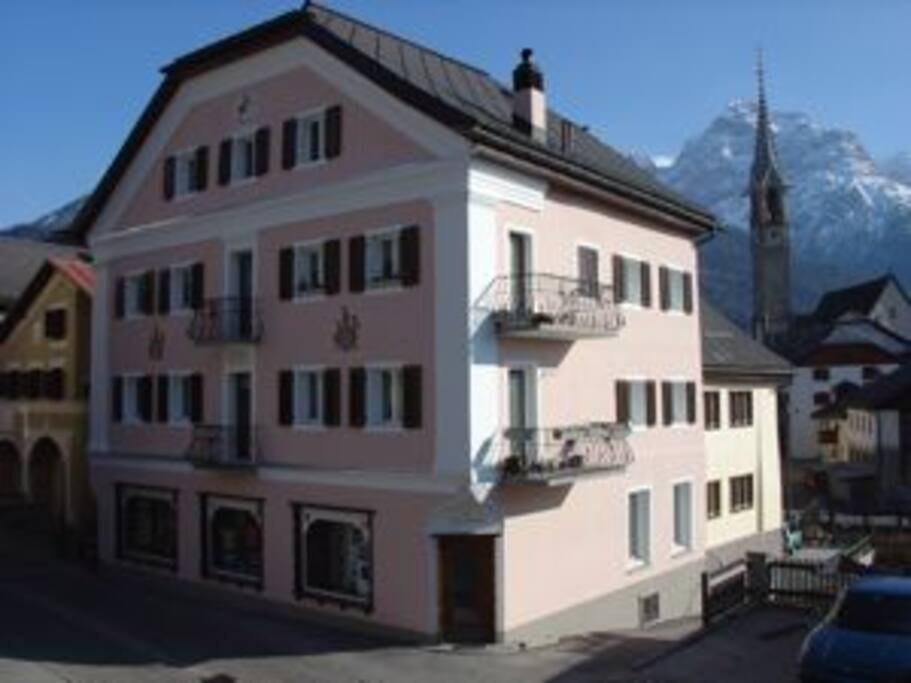 Haus im typischen Sentner Stil