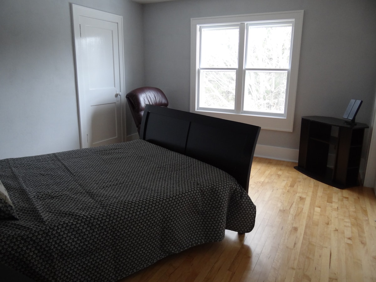 West BR: cama tamaño queen, atardecer al atardecer