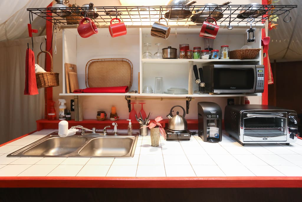 Kitchenette items