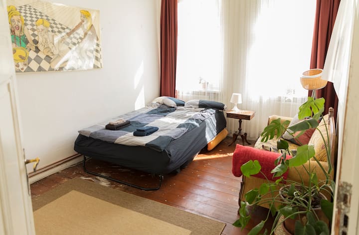 Charming flat w.Balcony | Perfect location