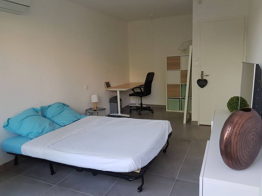 Lit 2 places, bureau et rangements