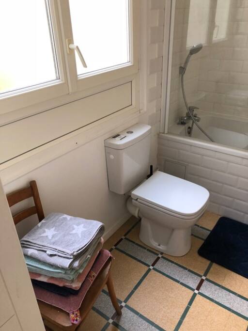 Salle de bains de la chambre 1