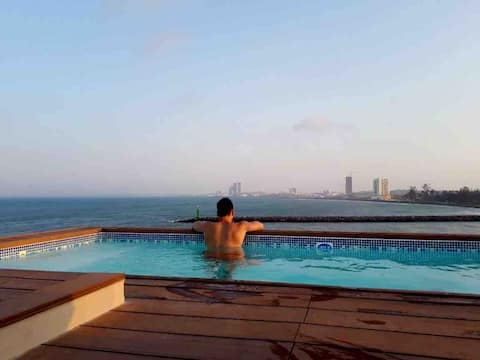 PH with ocean view. Exclusive use pool.