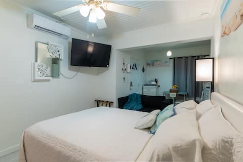 Alma's Loft-Best New Comer, #1 with Layover Guests