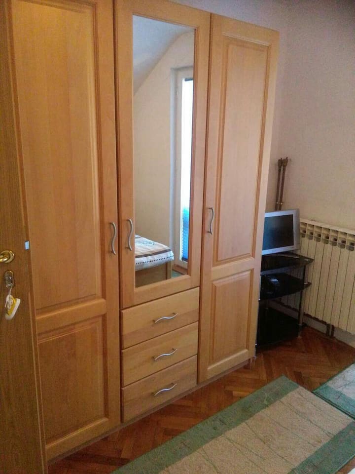 Спалня 4