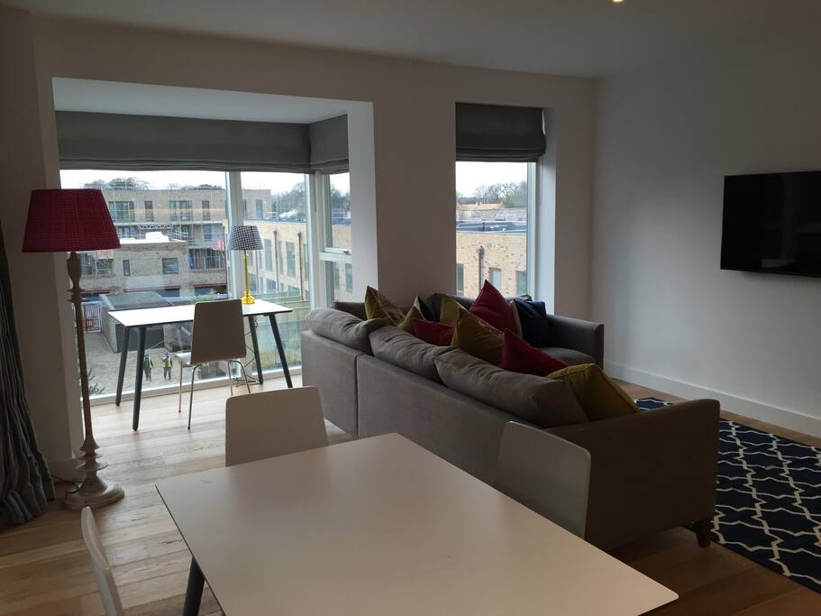 Work station / desk area in bay window