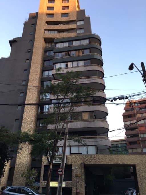 Edificio, depto. en el 4to piso