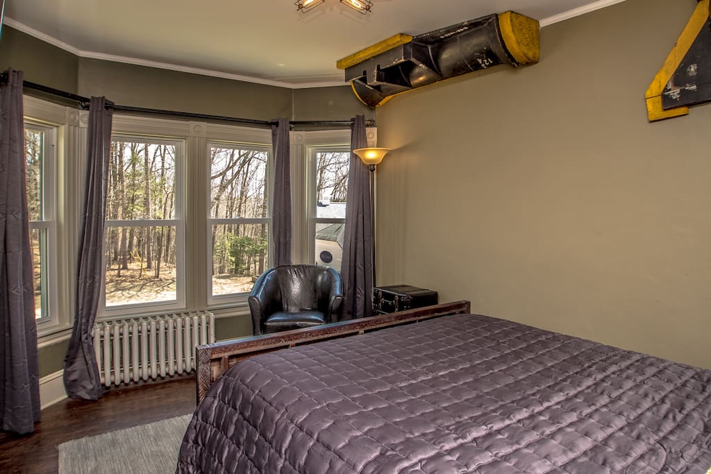 Samuel O'Reilly House Angelique #4 Bed Right