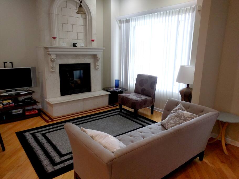 Living Room w/Fireplace