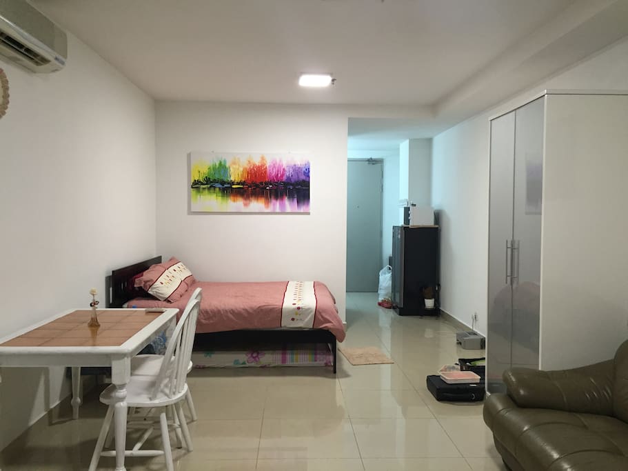 Ideal studio unit for 2