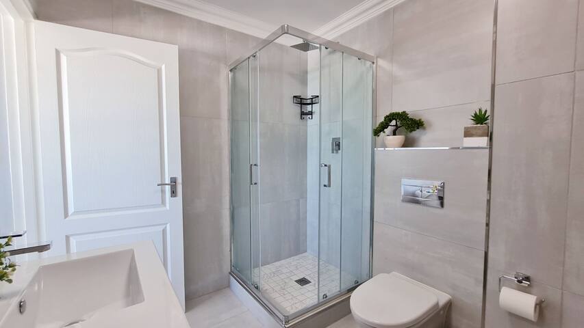 Ocean View 11 | TWO Bedroom gallery image 5