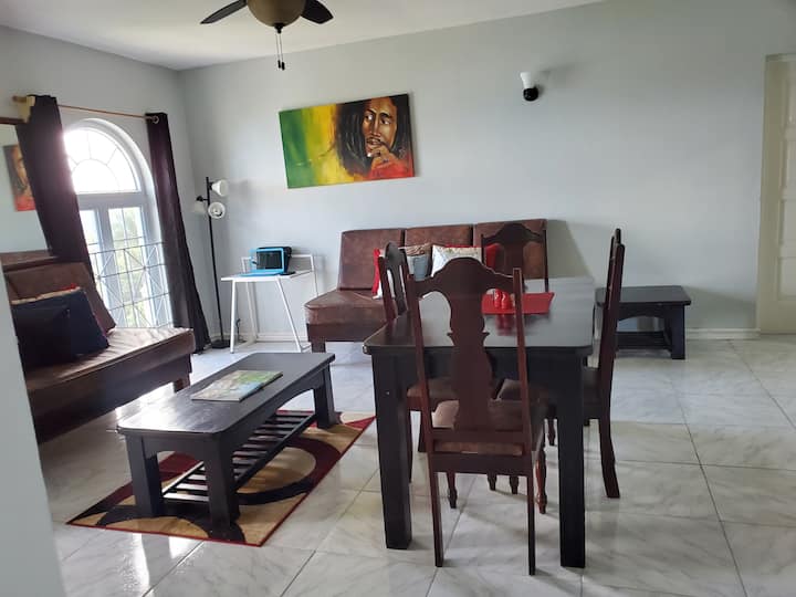 Luxury Meets Beauty- Ocho Rios Main St(2 Bedrooms) - Ocho Rios