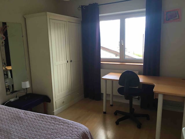 Private room with 1 bedrooms in Grenoble - Chambre dans Charmante maison  au calme