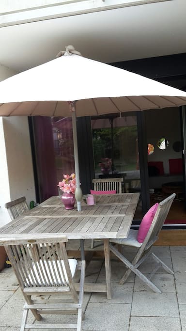 Essecke auf der Terrasse