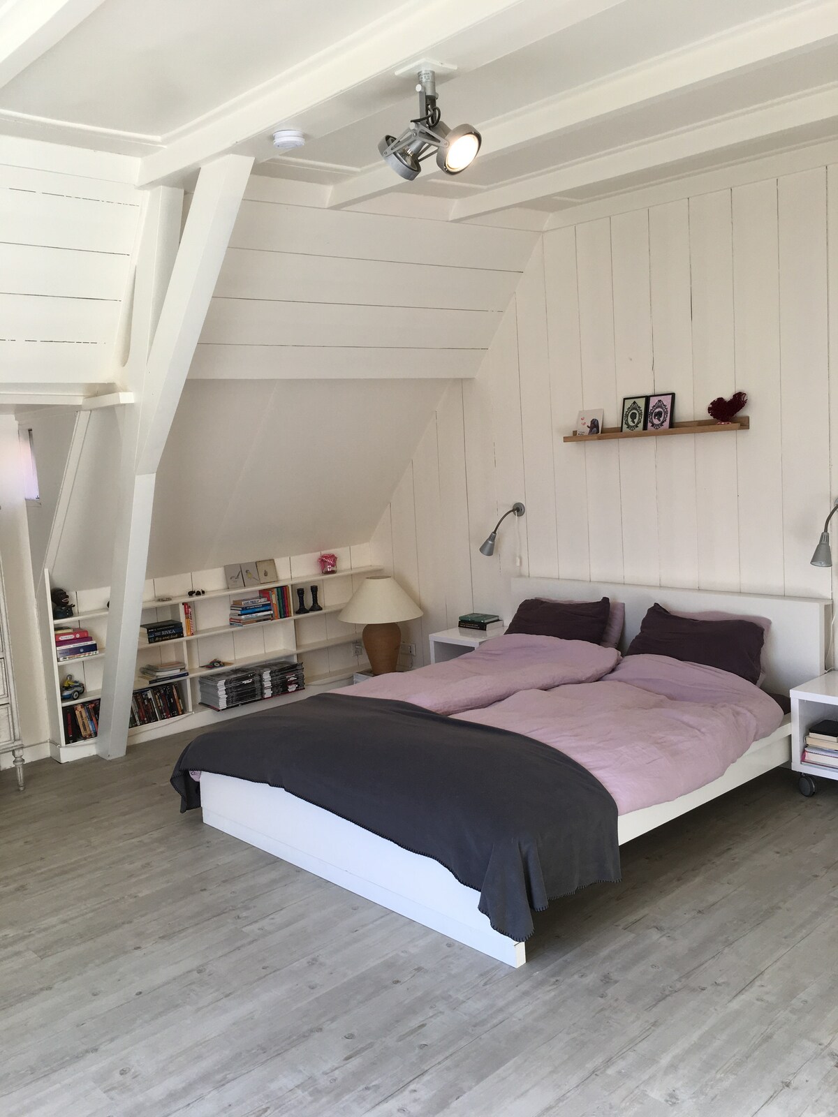 Основна спалня