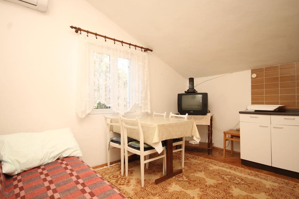 Dining room, Surface: 10 m²