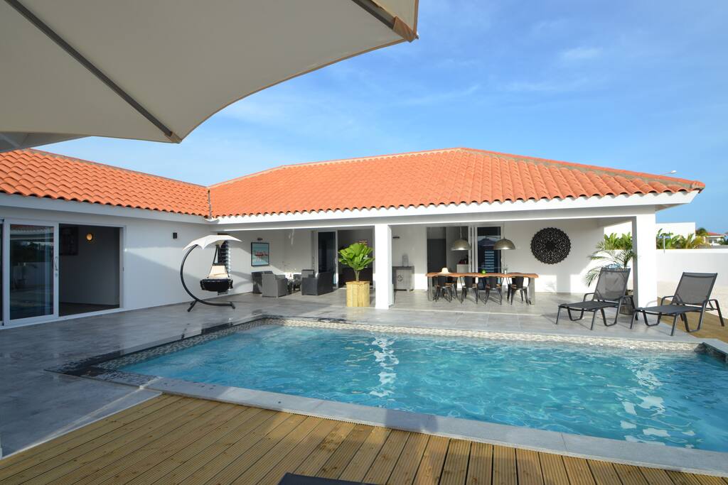 Veranda en zwembad
