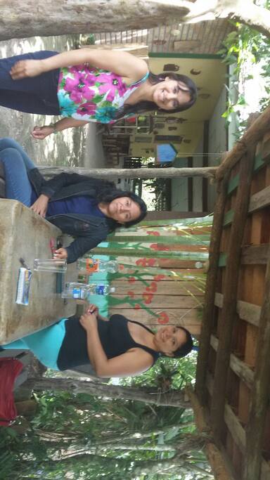 Espacios abiertos para leer, tomar café o conversar