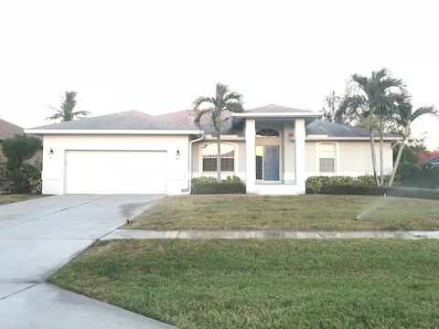 Come Back Y’all-Island Living-CONCH ROOM