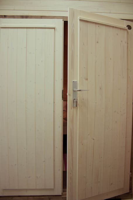 Kop-kop. Is anybody home?