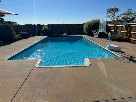 NEW: Kids Lifted PlayHouse. Pool, Hot Tub, SportCT