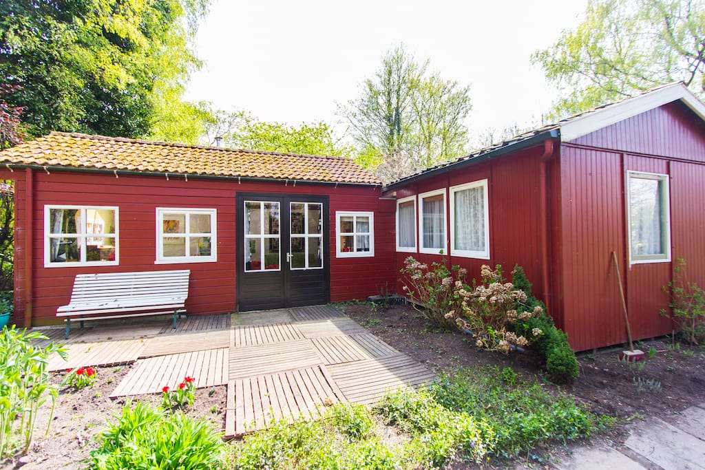 Beautiful B&B in Dordrecht Bungalows for Rent in Dordrecht, South