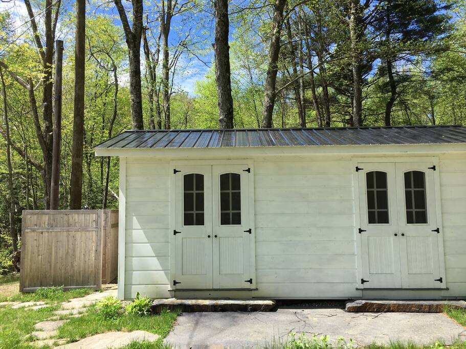 Bunkhouse / Outdoor Shower