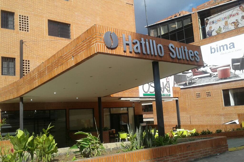 ENTRADA AL EDIFICIO