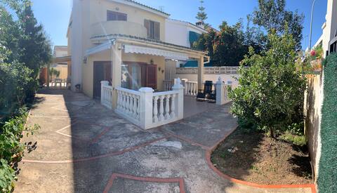 Cozy chalet only families Playa Gandía