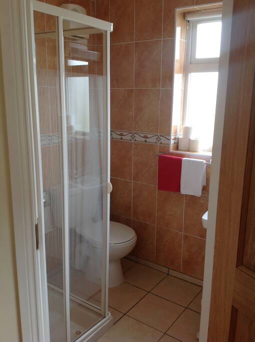 WC, shower and sink