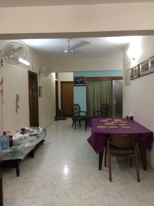 spacious dinning area