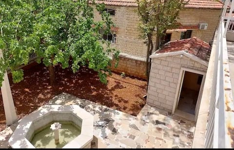 Zahle Latino cool house