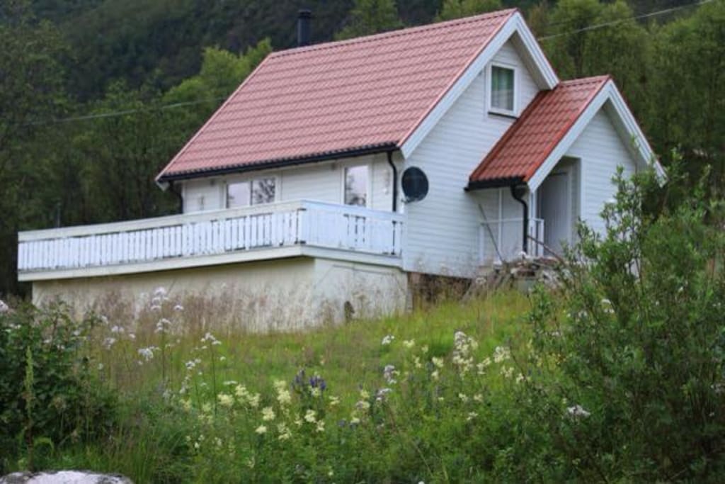 Hytta sett fra forsida