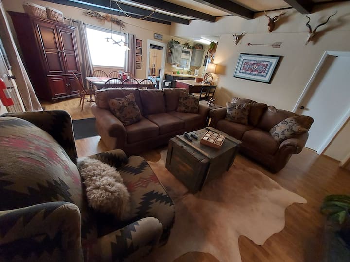 Ourdeercabin, Pool Table, Hot Tub, Central Heat - Ruidoso, NM