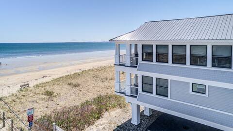 Beautiful Spacious OOB Beachfront home w/ elevator
