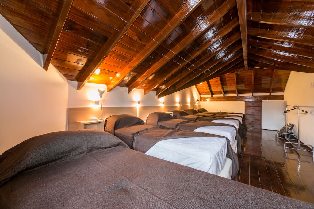 Altillo: 6 sommiers nuevos linea-hotelería "La Cardeuse"