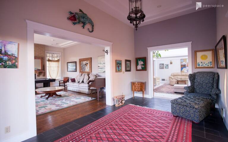 2 BR, 2 bath, huge + palms & art gallery image 5