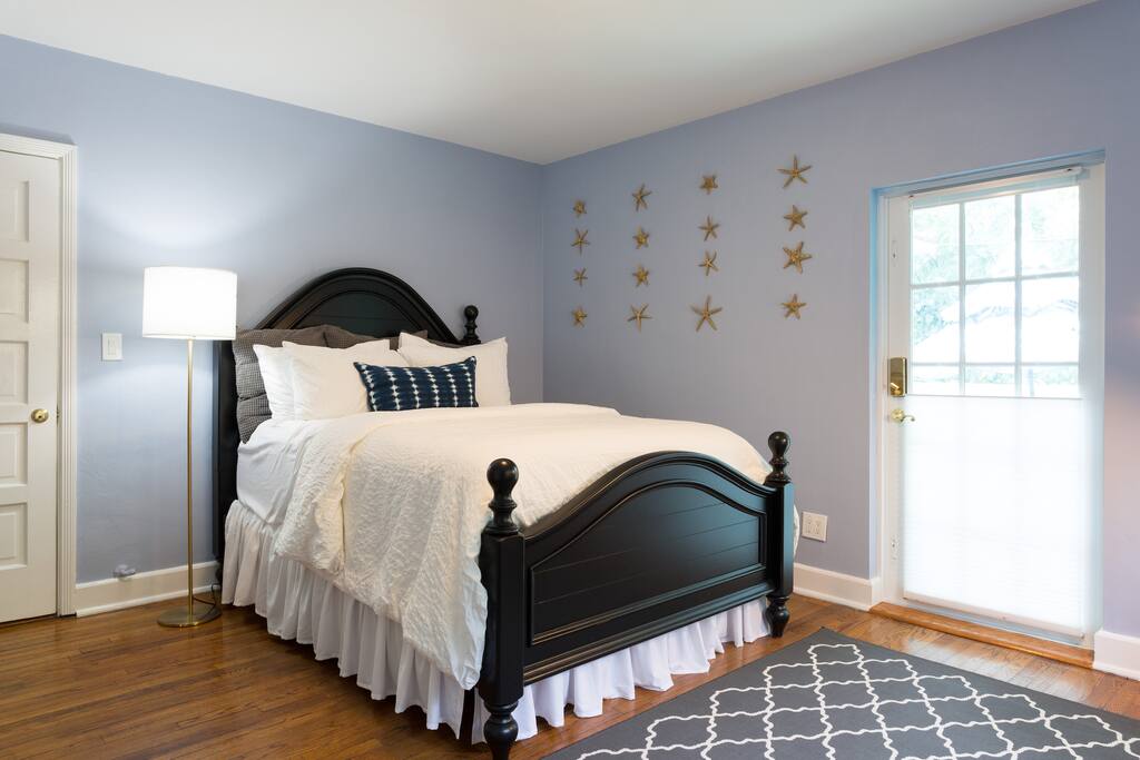 Queen bed with 18 inch pillow top mattress.