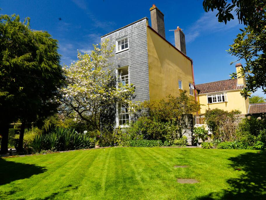 Historic Trym House five star! Houses for Rent in Westbury on Trym