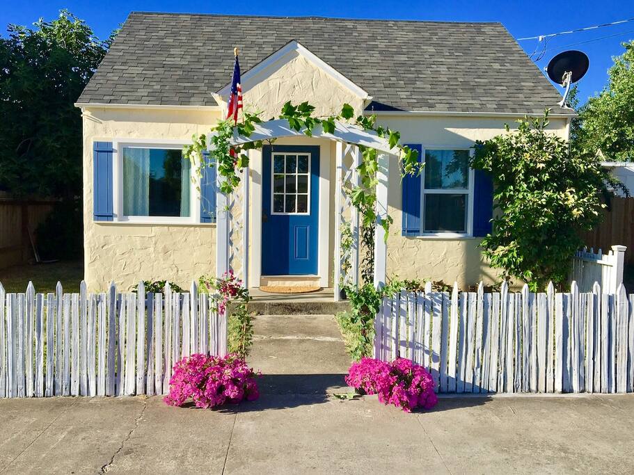 Cozy Cottage