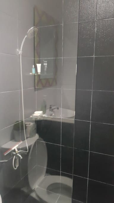 Guest Restroom