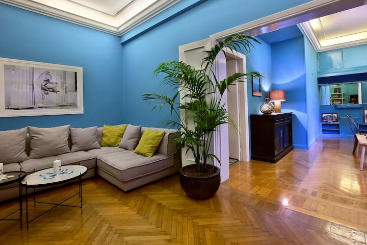 Bauhaus Building. 140 sq. City Centre