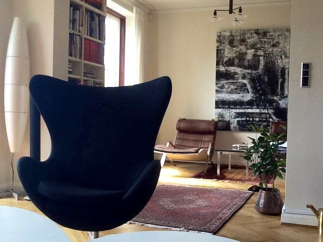 Centrally located Townhouse,Copenha gallery image 4