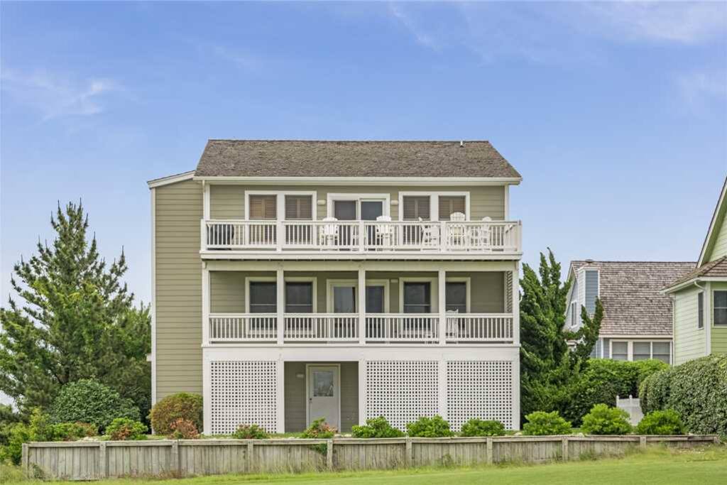 R45: Ridges 45 | Rear Exterior