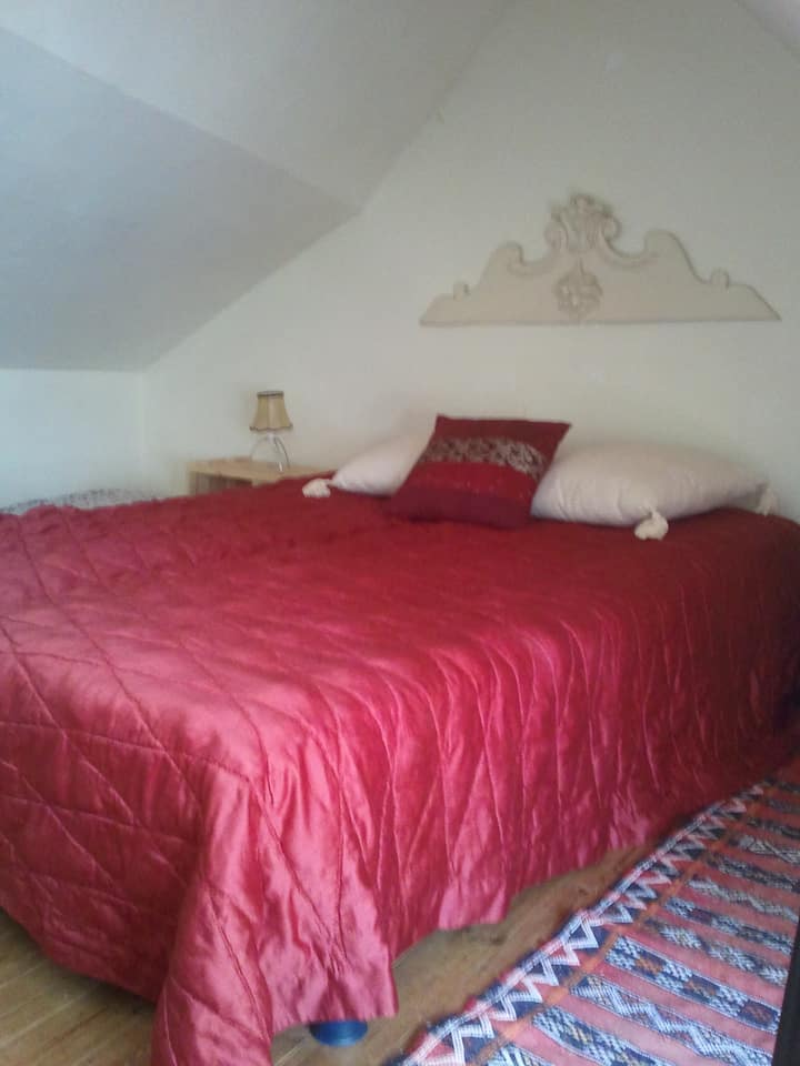 La pequeña habitación acceso por una escalera de molinero 