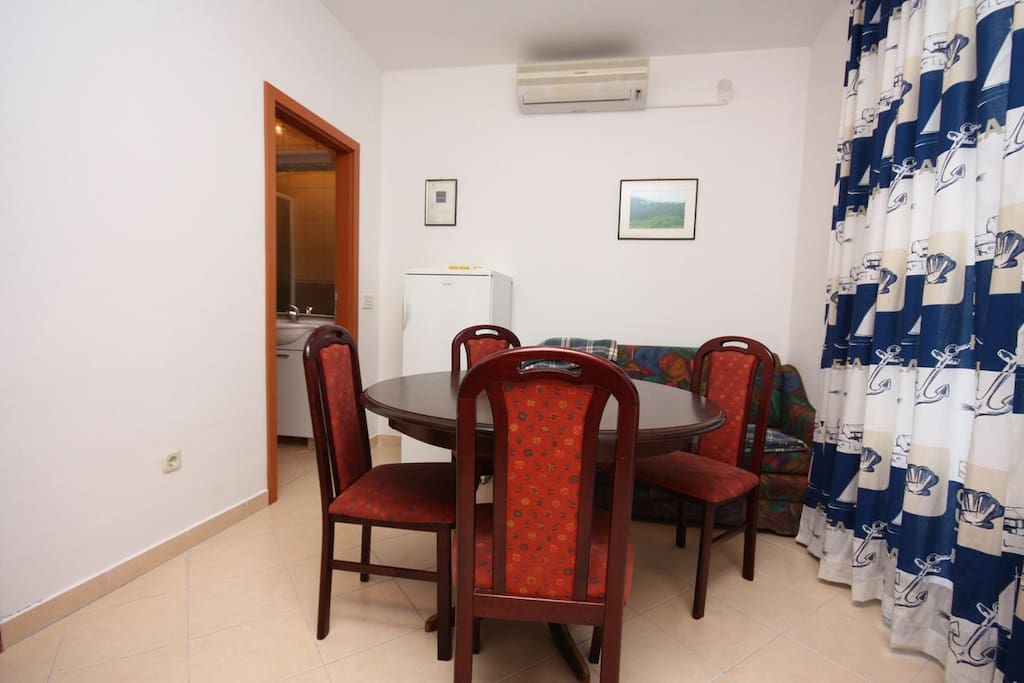 Dining room, Surface: 9 m²
